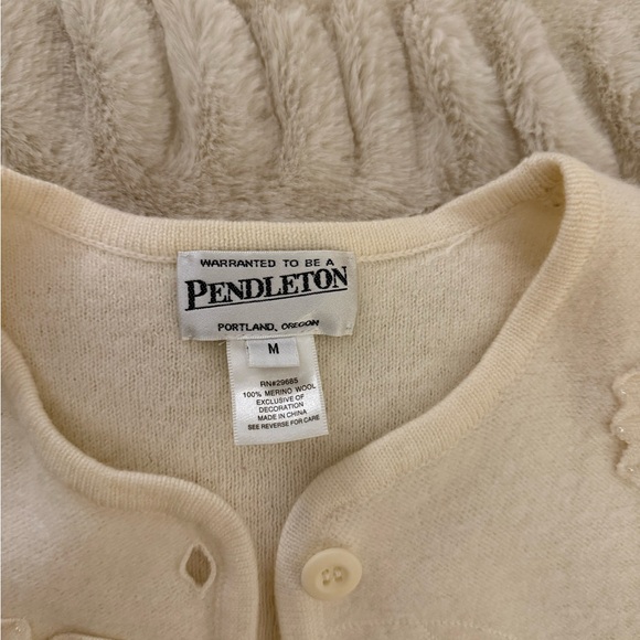 Pendleton Ivory Floral Cardigan - Picture 5 of 6